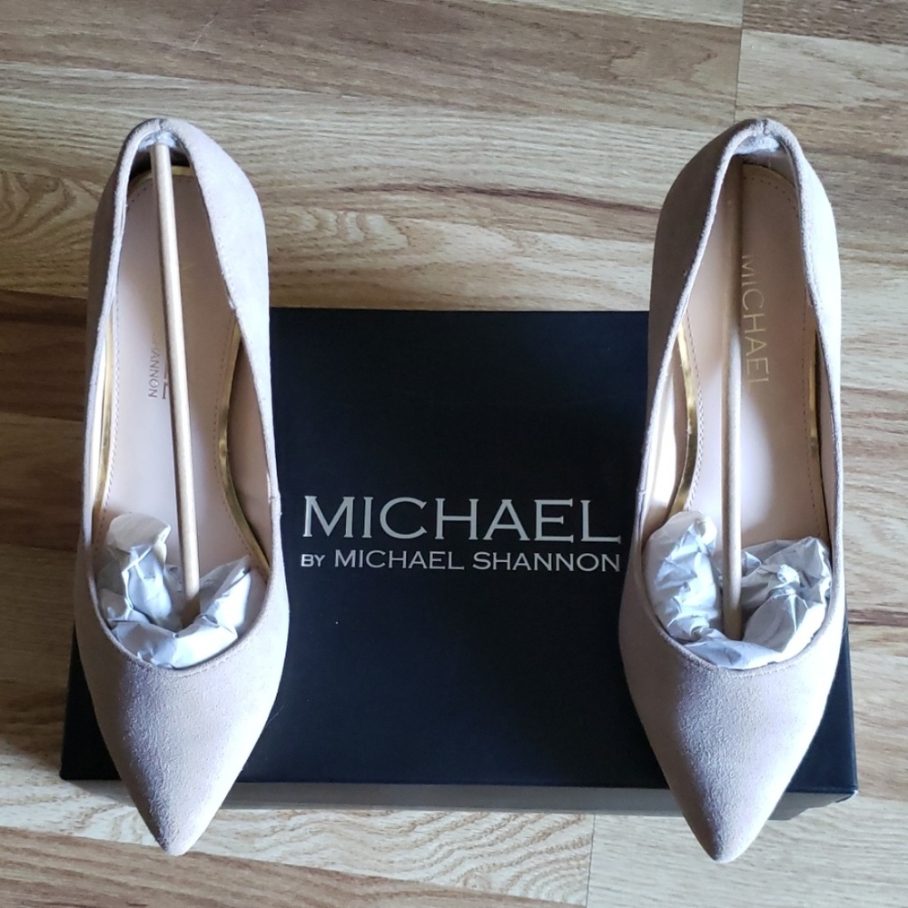 Michael Shannon Katy Taupe Suede Heels Size 6.5